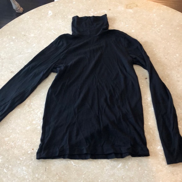 Sweaters - Black turtleneck